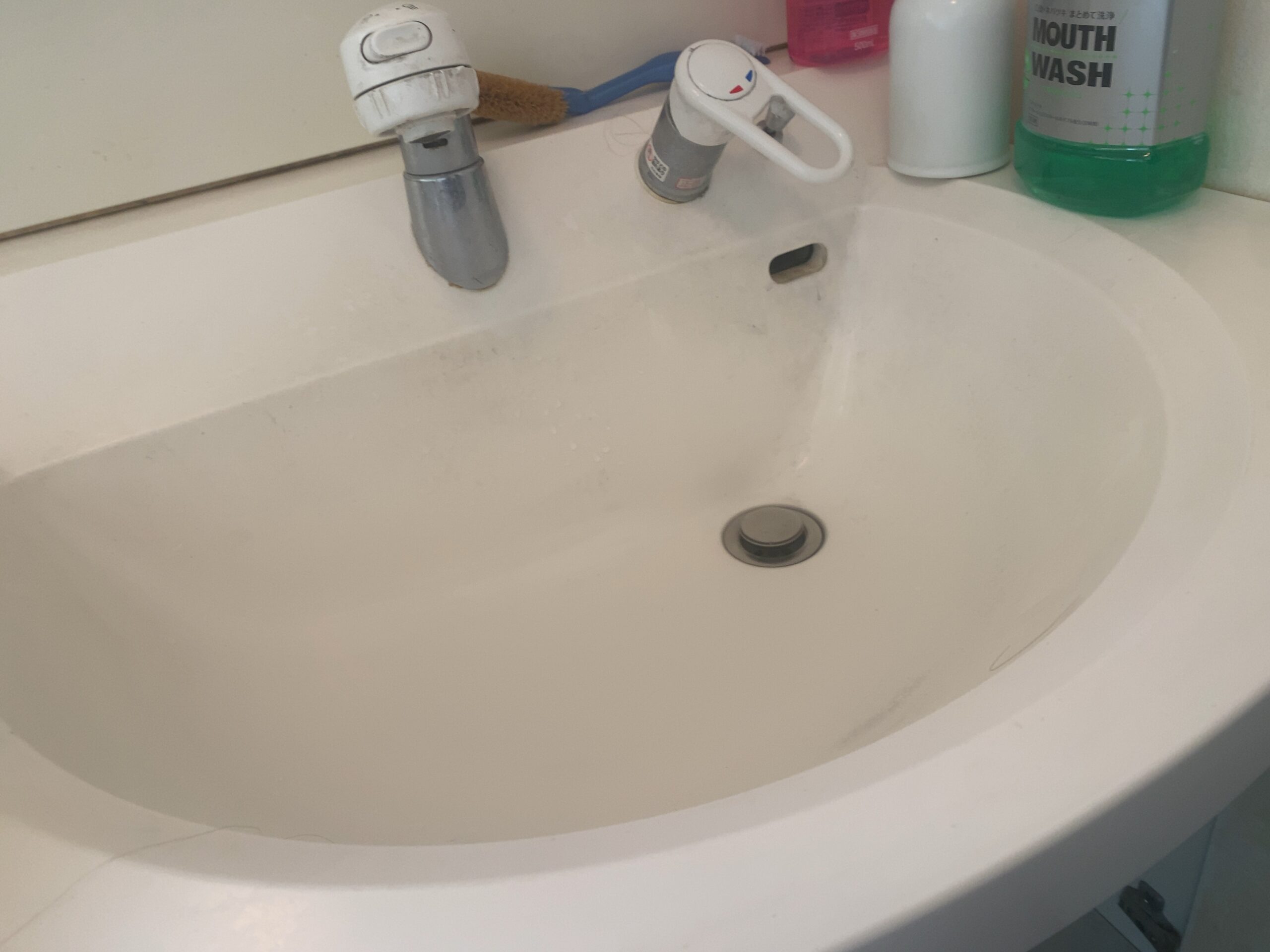 化粧台から漏水？